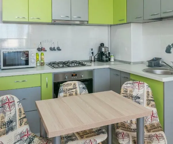 Friendly בראשוב